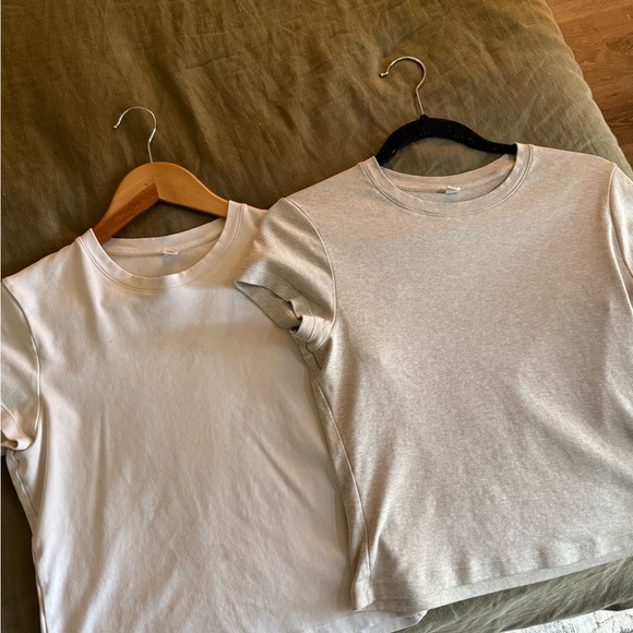 Uniqlo Tops - Uniqlo mini t shirt